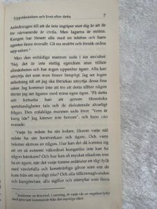 "Varje by måste ha sin ledare, liksom varje nål måste ha sin hantverkare och ägare. Och varje bokstav skrivas av någon. Hur kan det då komma sig att ett så extremt välordnat kungarike inte kan ha någon härskare?